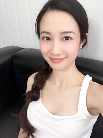 3 3