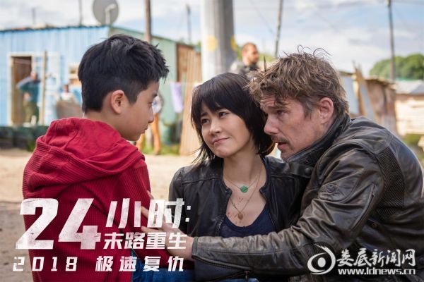 (许晴《24小时》关切注视儿子)